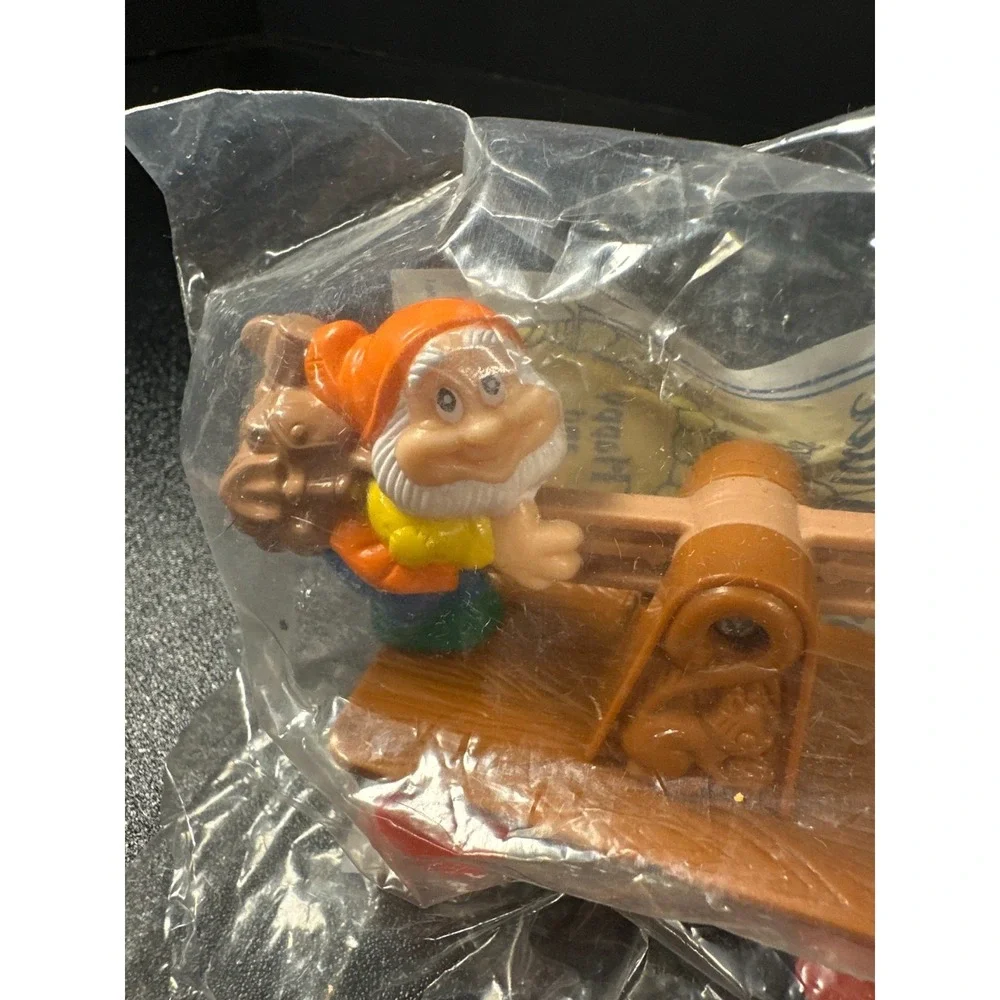1992 McDonald's Happy Meal Snow White Dwarfs Happy & Grumpy Toy SEALED